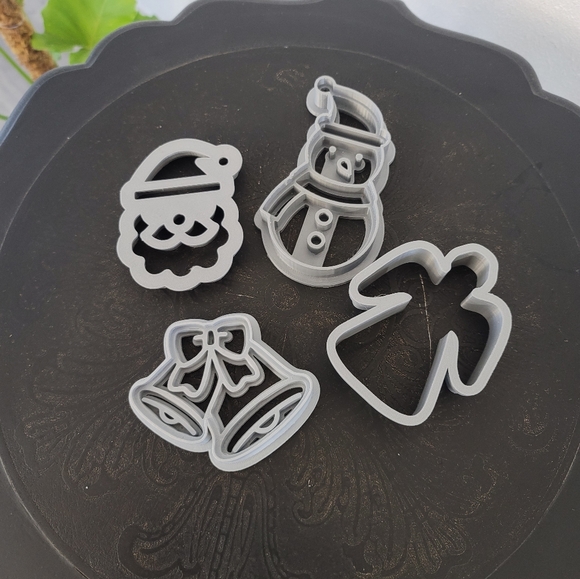 4-Piece Cookie Cutters, Holiday Assortment: Festive Baking Essentials - Picture 2 of 4